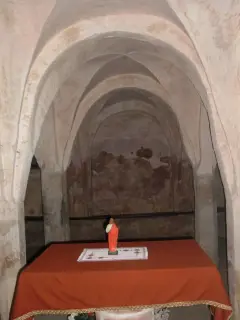 Altare della cripta - Basilica di San Michele a Oleggio
