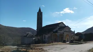 Vista - Chiesa Cimiteriale di San Pietro e Paolo a Brovello CarpugninoFrazione Graglia Piana
