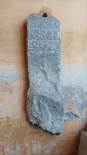 Lapidi romane - Chiesa o Santuario di San Filippo e Giacomo o della Madonna delle Grazie a StresaFrazione Levo