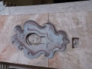 Lacerto di affresco di volto - Basilica di San Giulio a Orta San GiulioFrazione Isola di San Giulio