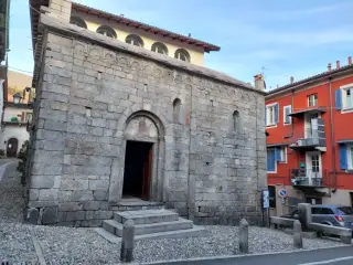 Fianco - Chiesa di Santa Marta a Mergozzo