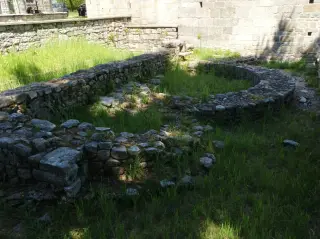 Scavi della chiesa antica - Chiesa di San Giovanni Battista a MergozzoFrazione Montorfano