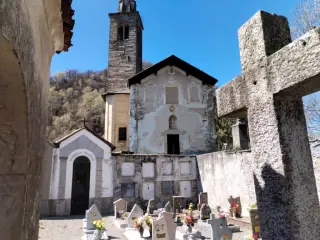 Vista dal cimitero - Chiesa di Sant'Antonio Abate a ValduggiaFrazione Colma