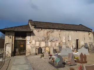 Fianco - Chiesa di San Martino di Ingravo a Bolzano Novarese
