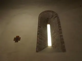 Monofora vista dall'interno - Chiesa di Santa Maria della Spina a Val Della TorreFrazione Brione