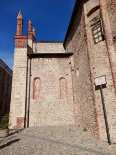 Fianco - Chiesa di San Francesco a Cuneo