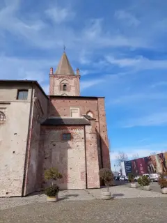 Fianco e campanile - Chiesa di San Francesco a Cuneo