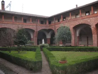 Chiostro - Abbazia di San Nazzaro o dei Santi Nazario e Celso a San Nazzaro Sesia