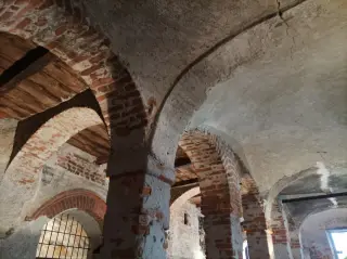 Interno - Cantina dei Santi a Romagnano Sesia