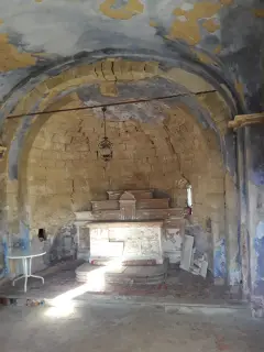 Interno - Chiesa di San Pietro a Calliano