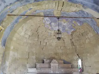 Interno - Abside - Chiesa di San Pietro a Calliano