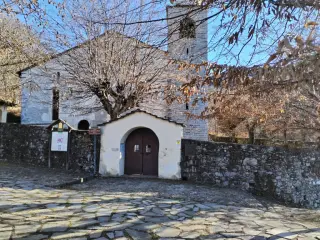 Ingresso - Chiesa di San Giovanni al Monte a Quarona