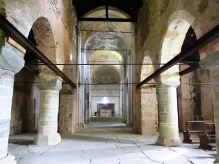 Interno - Chiesa di San Costanzo al Monte a Villar San Costanzo