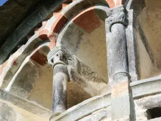 Capitelli absidali - Chiesa di San Costanzo al Monte a Villar San Costanzo