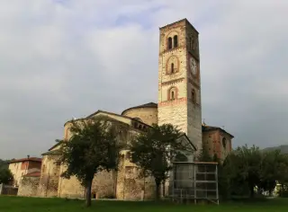 Campanile e Abside - Abbazia o Parrocchiale di San Pietro in Vincoli a Villar San Costanzo