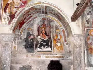Nicchia campanile, san Cristoforo, Madonna e Bambino, sant'Antonio, san Pietro - Chiesa di San Pietro o San Peyre a Stroppo