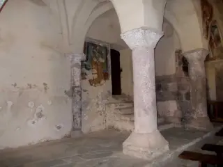 Fondo navata sinistra - Chiesa di San Pietro o San Peyre a Stroppo