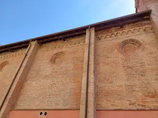 Fianco - Chiostro di Santa Croce a Casale Monferrato