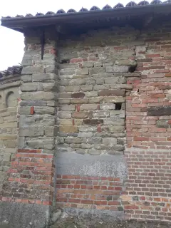 Fianco sinistro - Chiesa di San Giovanni Battista a Berzano di San Pietro