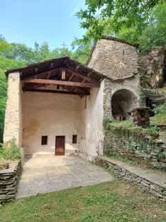 Vista - Cappella della Madonna della Rocca a Barge
