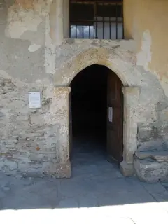 Ingresso, particolare - Ex Parrocchiale dell' Assunta a MacraFrazione Serremorello