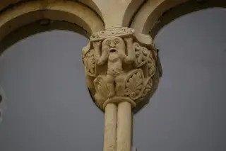 Nartece - Capitelli - Duomo o Cattedrale o Basilica di Sant'Evasio a Casale Monferrato