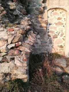 Dettaglio campanile - Campanile di San Martino o Ciucarun a BollengoFrazione Paerno