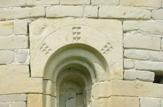 Monofora - Chiesa di San Giovanni delle Conche a CalamandranaFrazione Valle San Giovanni