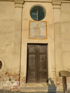 Portale e affresco settecentesco - Chiesa di Sant'Eusebio a Castelnuovo Don Bosco