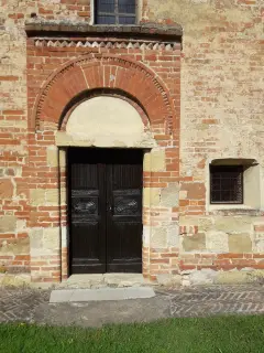Portale - Pieve di Sant'Andrea a Cerreto d'AstiFrazione Casaglio