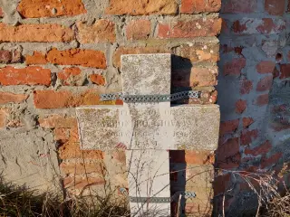 Coroce del vecchio cimitero datata 1891 - Pieve di Santa Maria Assunta o di Pisenzana a Montechiaro d'Asti