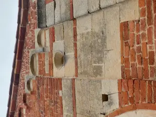 Oculo destro - Chiesa di San Pietro al Cimitero a Portacomaro