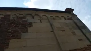 Fianco sinistro - Chiesa di San Pietro al Cimitero a Portacomaro