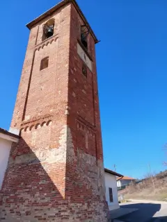 Campanile - Chiesa di San Pietro a San Damiano d'AstiFrazione San Pietro Cussaneo