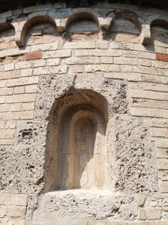 Monofora - Chiesa di San Michele a TonengoFrazione Ottini