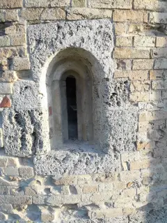 Monofora - Chiesa di San Michele a TonengoFrazione Ottini