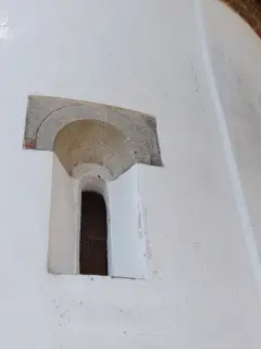 Monofora - Chiesa della Madonna della Neve a Villafranca d'AstiFrazione Vulpilio