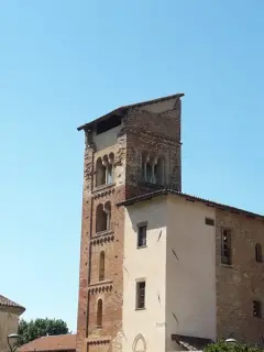 Vista - Campanile del Castello di Corveglia a Villanova d'Asti