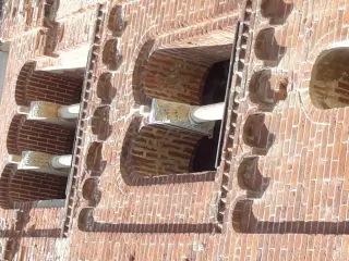 Dettaglio di capitelli - Campanile del Castello di Corveglia a Villanova d'Asti