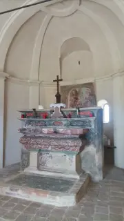 Altare - Chiesa di San Lorenzo a Mombello di TorinoFrazione Barbaso