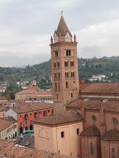Campanile - Duomo o Cattedrale di San Lorenzo a Alba