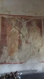 Crocifisione con sante, a sinistra forse Maria Maddalena - Cappella di Santa Maria Maddalena a Burolo