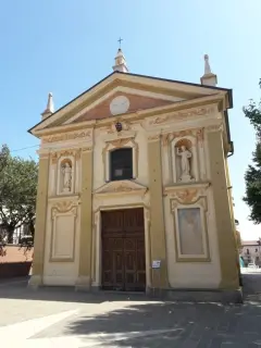 Facciata - Chiesa dello Spirito Santo a Cambiano