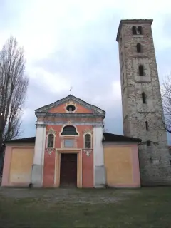 Facciata e campanile - Ex Chiesa dei Santi Pietro e Paolo a Caraglio
