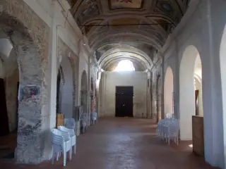 Navata vista da entrata antica (Ovest) - Ex Chiesa dei Santi Pietro e Paolo a Caraglio
