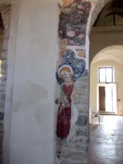 Navata minore Nord, tra quarta e quinta campata, affreschi - Ex Chiesa dei Santi Pietro e Paolo a Caraglio