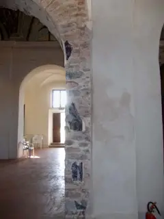 Navata minore Nord, tra quinta  e sesta campata, affreschi - Ex Chiesa dei Santi Pietro e Paolo a Caraglio