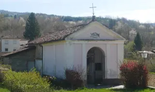 Facciata - Cappella della Madonna del Ponte e di Santa Croce a Bagnasco