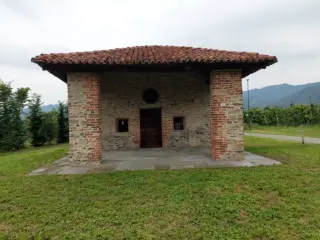Facciata - Cappella di San Ponzio a SaluzzoFrazione Castellar