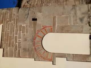 Porta tamponata - Chiesa di San Lorenzo a Cavatore